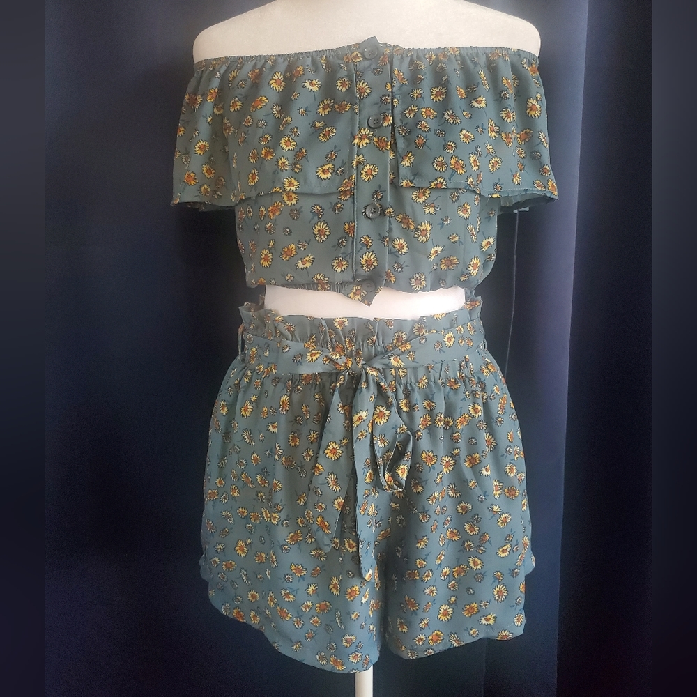 Nwot Pink Lily Green Floral High Waist Shorts Set